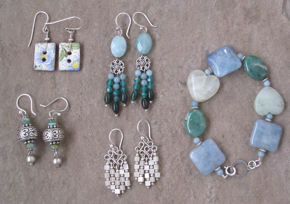 Homemade jewellery. Photo: Jessica Groenendijk, Words from the Wild